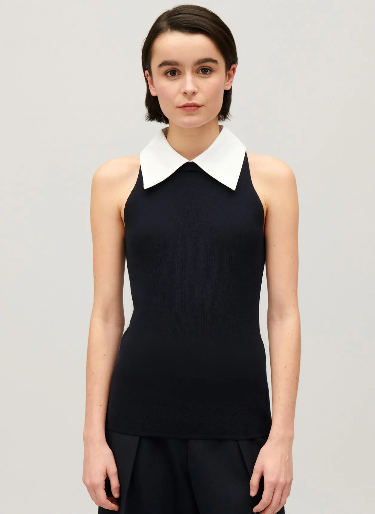 CLAUDIE PIERLOT  Débardeur ajusté col classique en maille - Bleu