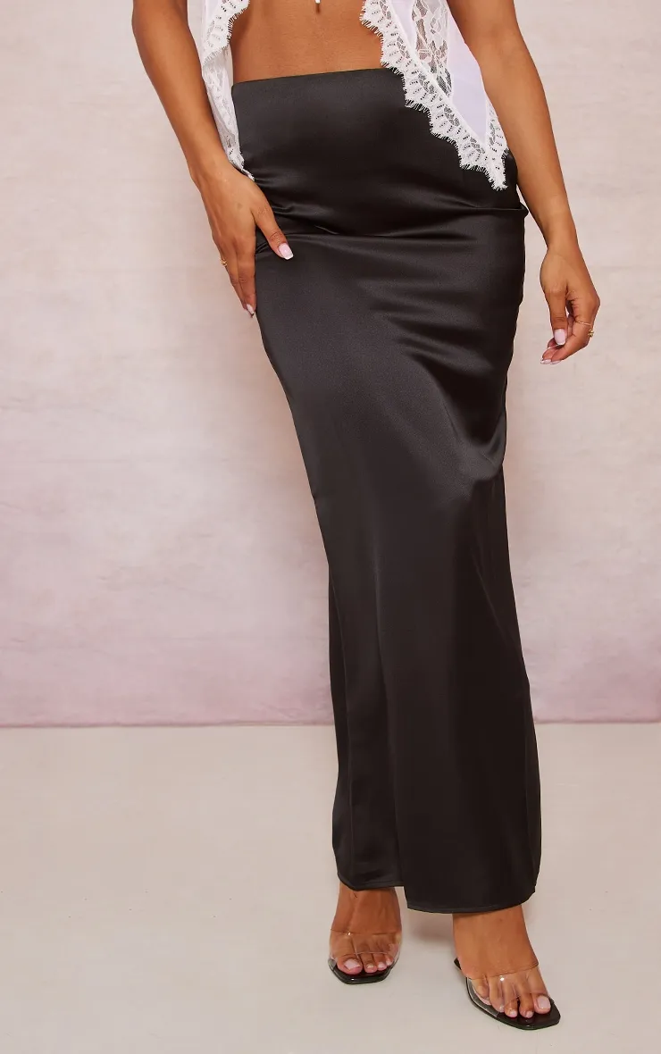 Jupe longue satinée noire à taille basse