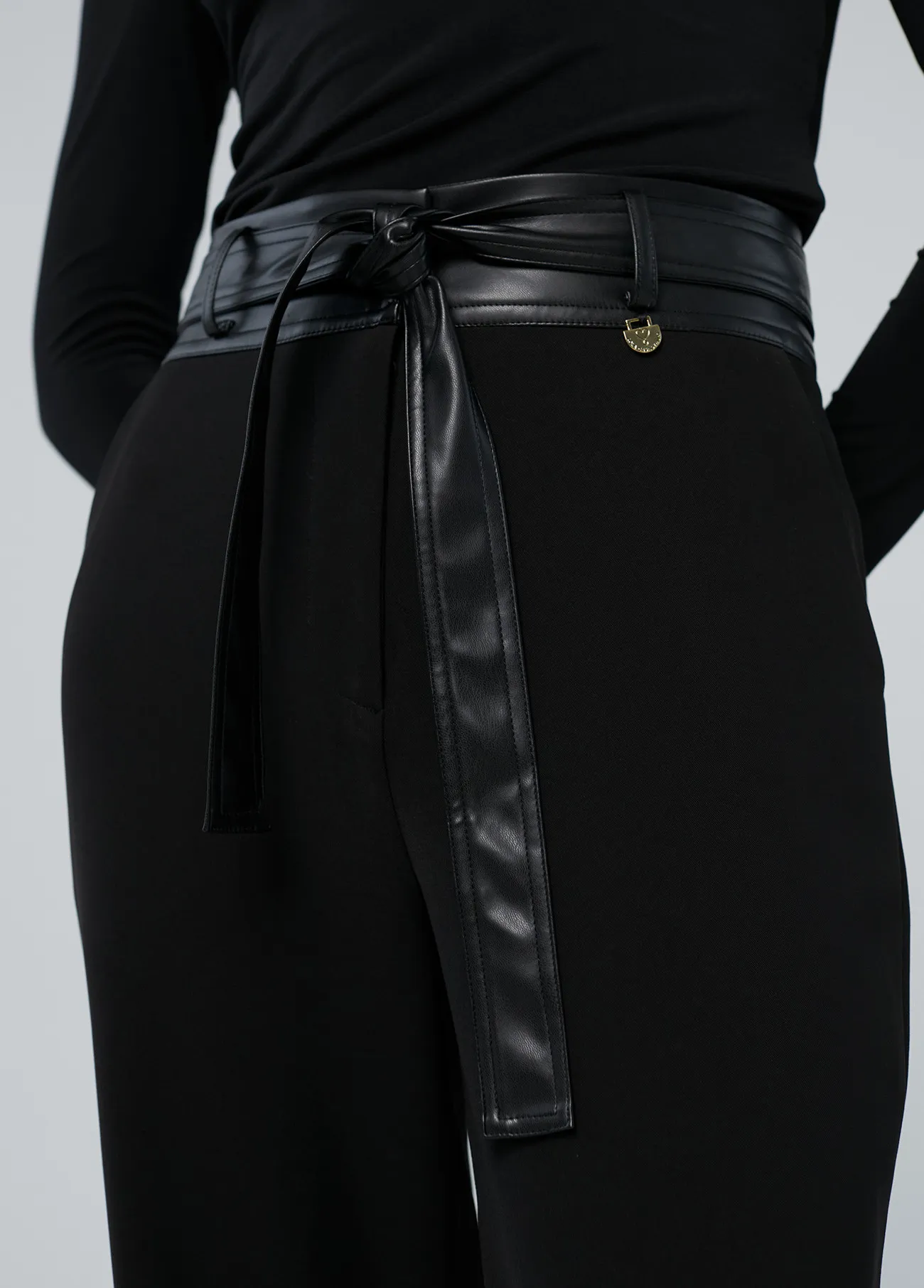 Pantalon détail à la taille