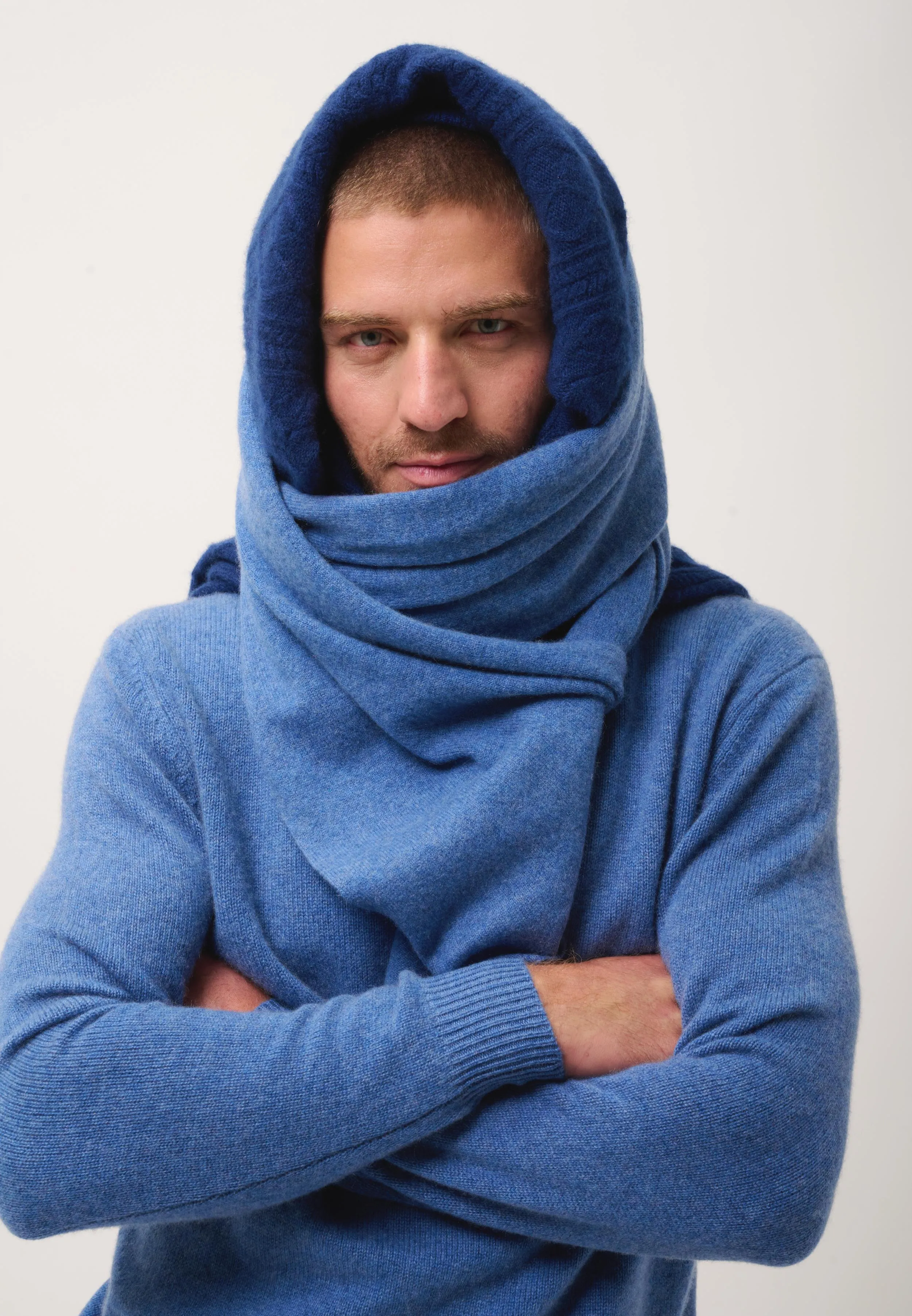 SACHA pull col roulé bleu denim