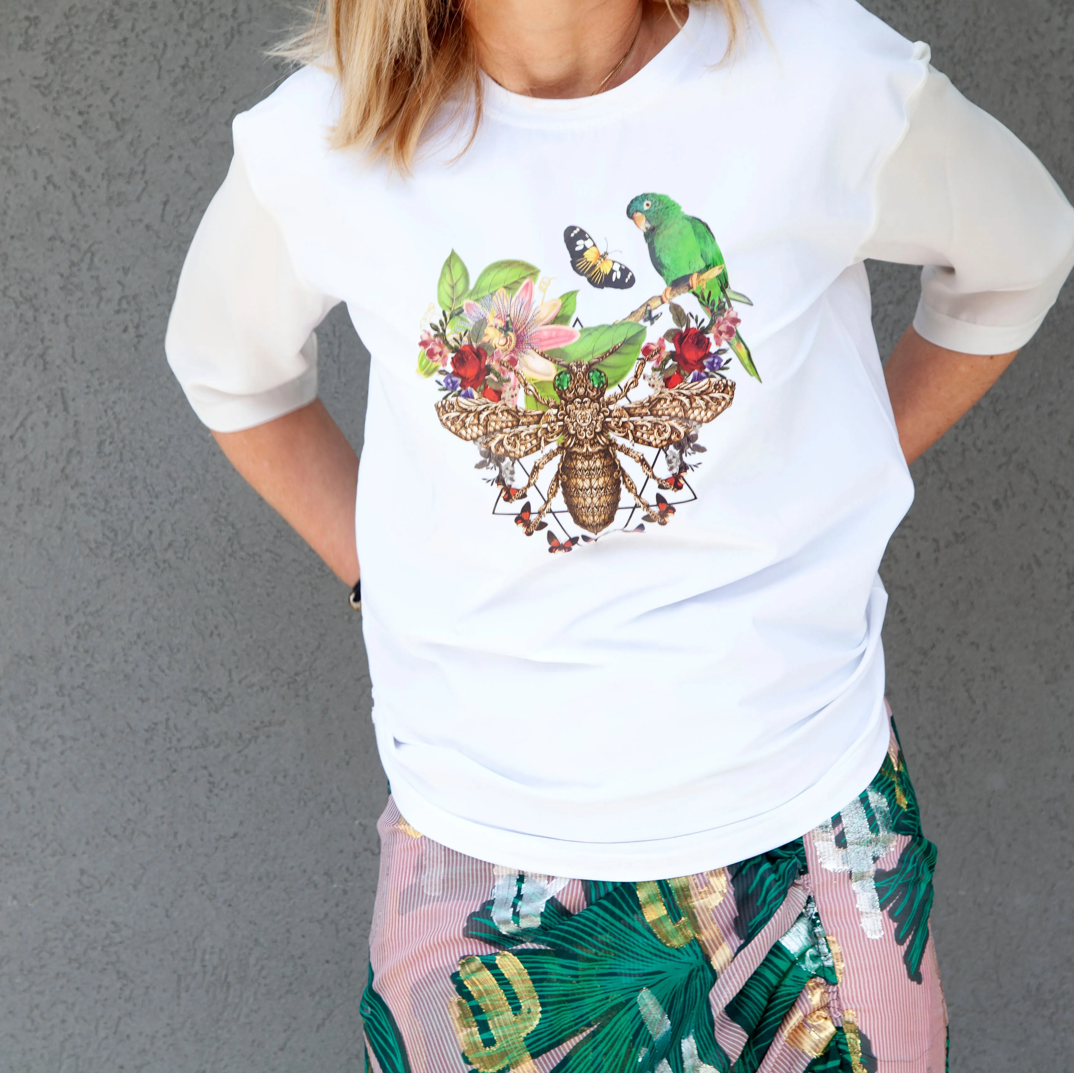 T-shirt #LPRTS2206 - white with print bees